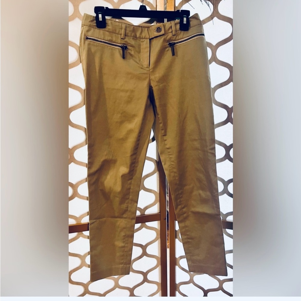 Michael Kors. Mid-Rise Straight
Leg Pants Sz 2